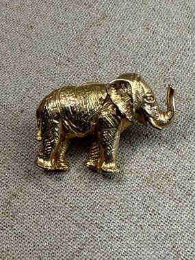 Fashion Jewelry Gold Elephant Brooch